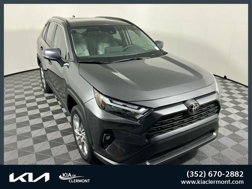 صورة 1 لـ 2023 Toyota RAV4 XLE PREMIUM