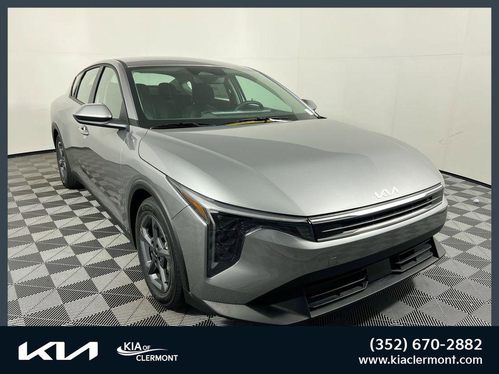New 2026 Kia K4 LXS