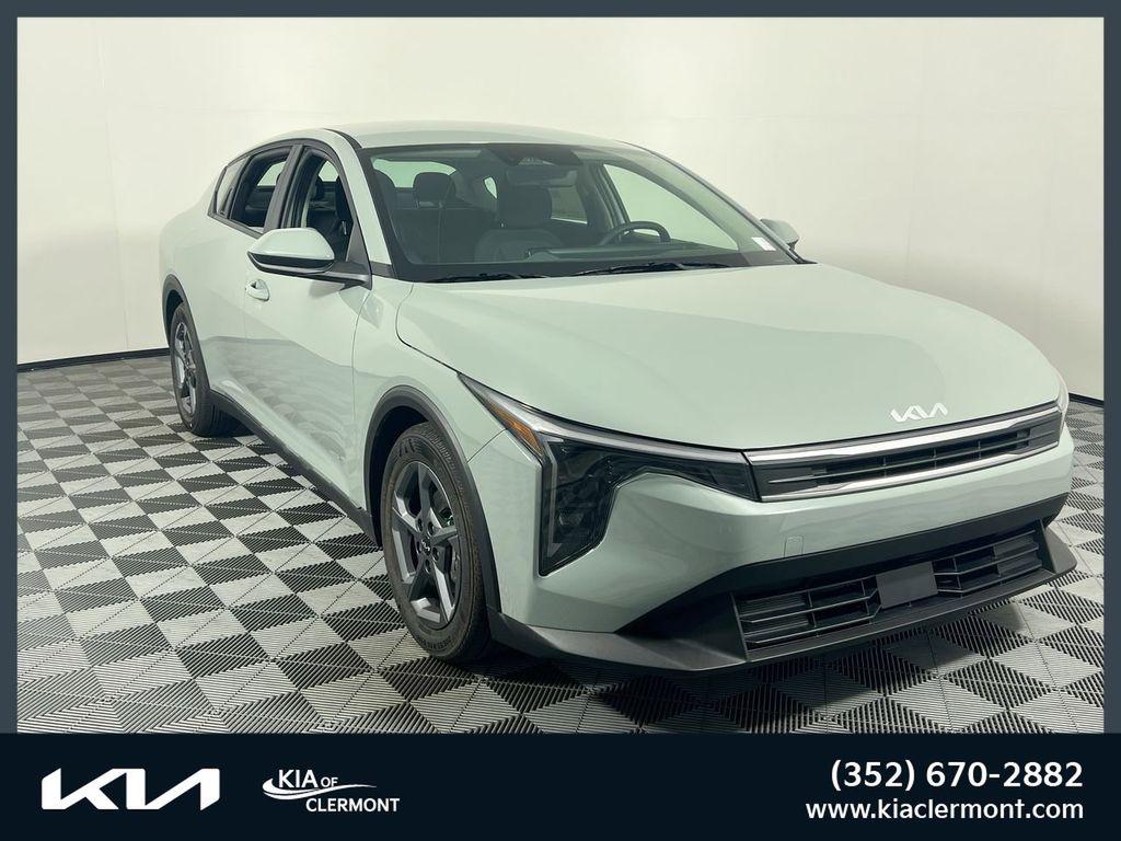 New 2026 Kia K4 LXS
