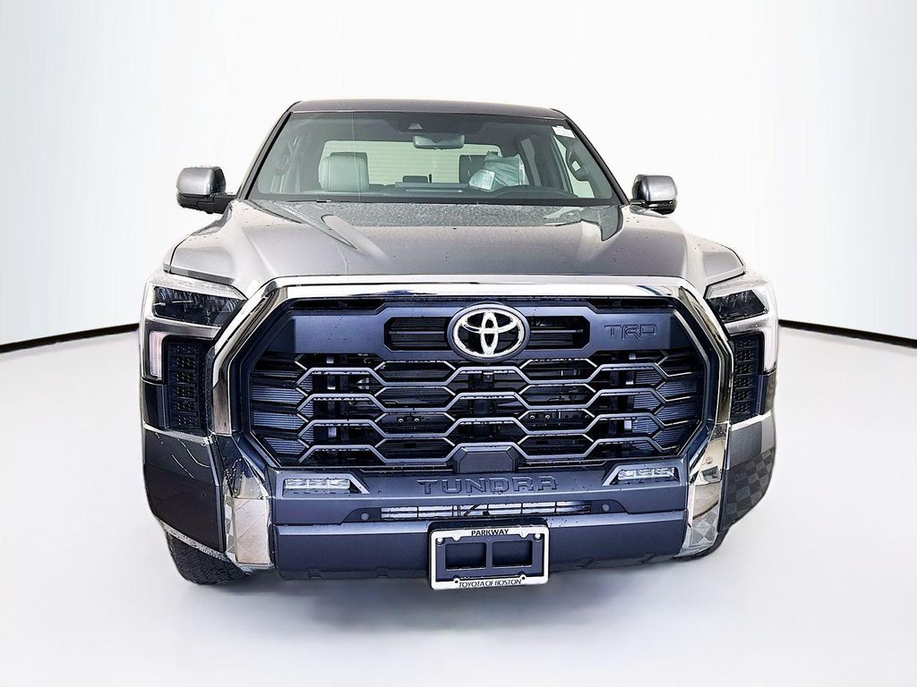 TOYOTA TUNDRA - 2