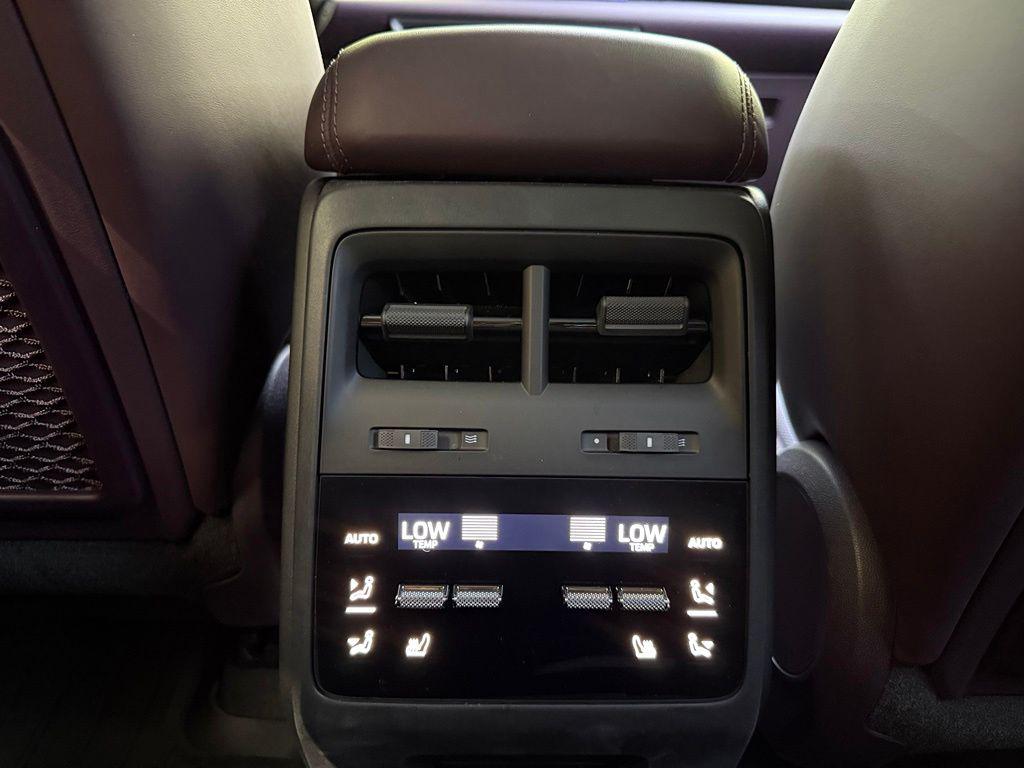 صورة مصغرة 36 لـ 2025 Porsche MACAN MACAN ELECTRIC 4