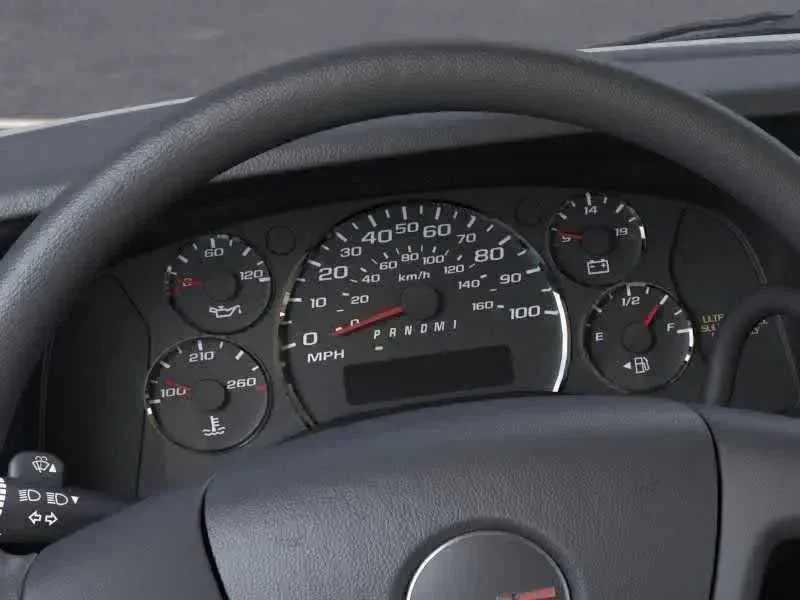 New 2025 GMC Savana 3500 LT