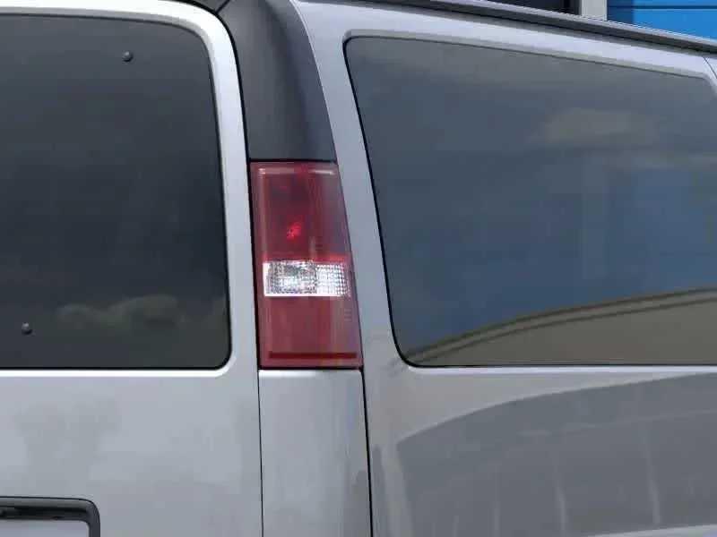 New 2025 GMC Savana 3500 LT