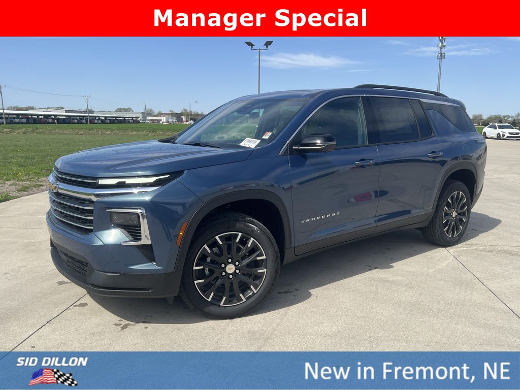 New 2026 Chevrolet Traverse LT