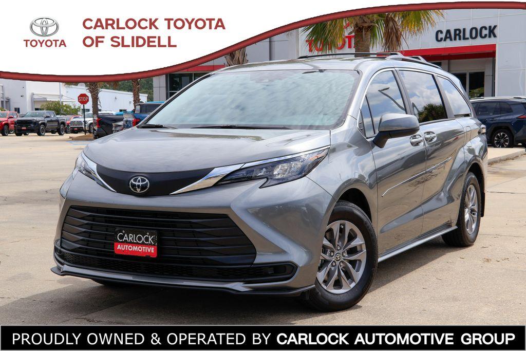 New 2026 Toyota Sienna LE