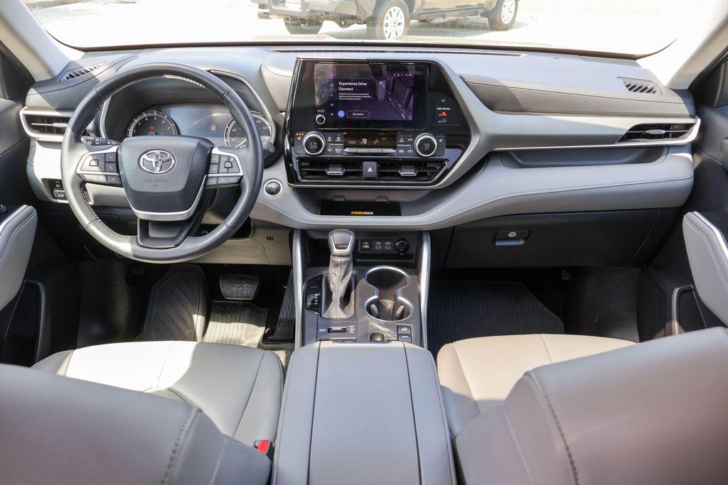 TOYOTA HIGHLANDER - 7