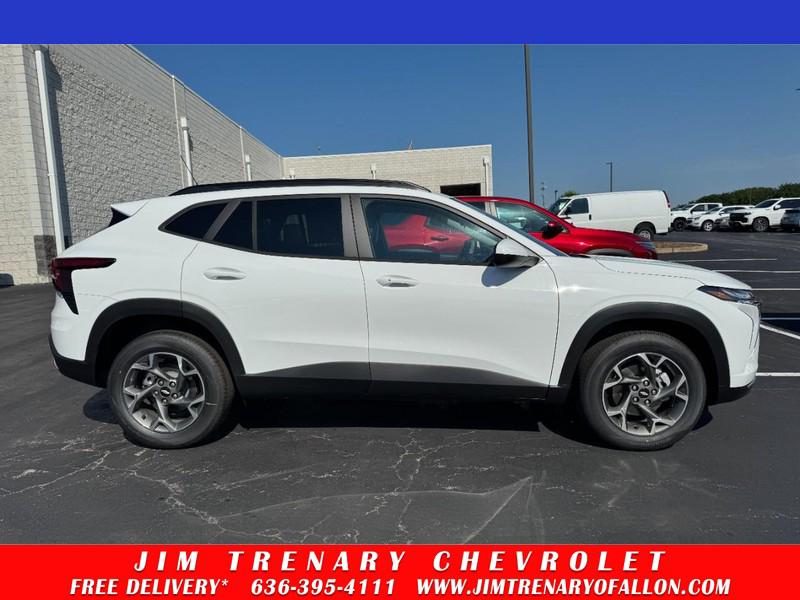 New 2026 Chevrolet Trax LT