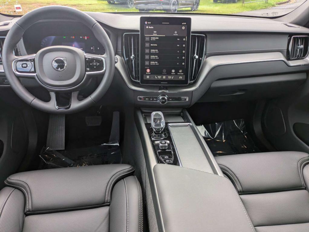 صورة مصغرة 16 لـ 2026 Volvo XC60 B5 ULTRA BLACK EDITION