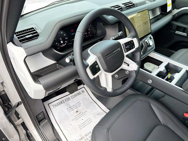 2026 LAND Rover DEFENDER P300 S 缩略图 24