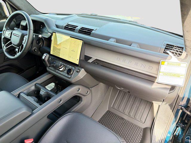 2026 LAND Rover DEFENDER P635 OCTA — миниатюра 12