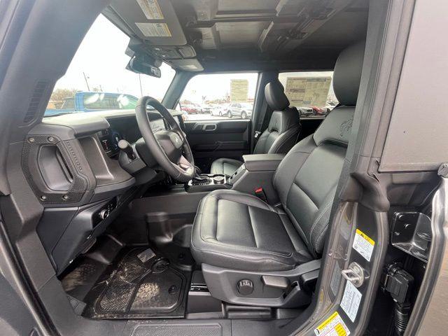 FORD BRONCO - 10