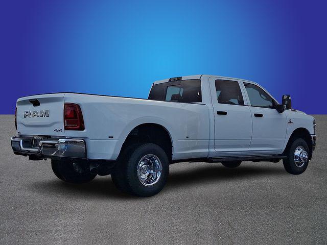 صورة 3 لـ 2026 RAM 3500 TRADESMAN CREW CAB 4X4 8' BOX
