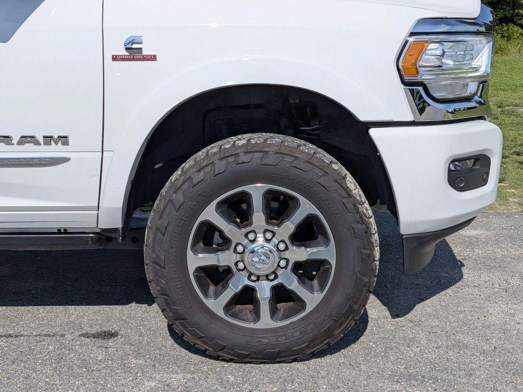 2022 RAM 3500 LIMITED MEGA CAB 4X4 6'4' BOX — миниатюра 11