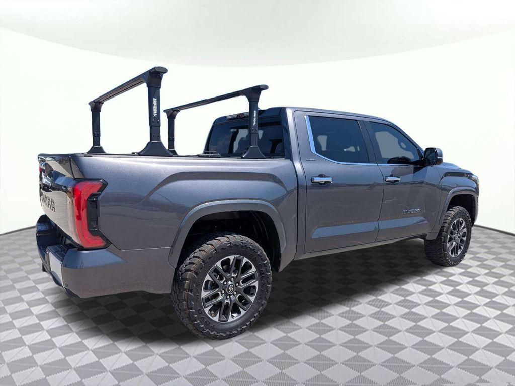 TOYOTA TUNDRA - 3