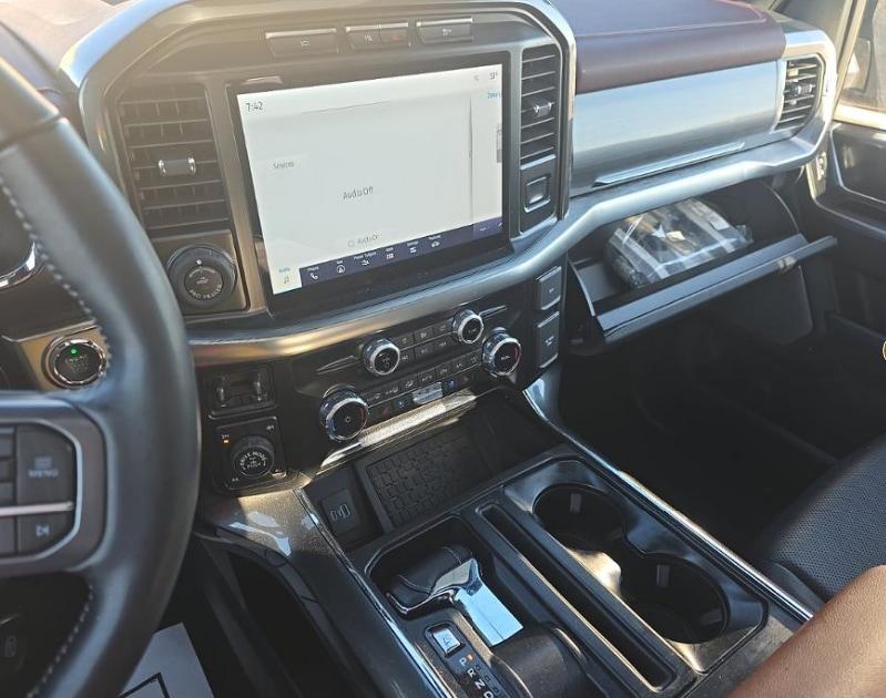FORD F-150 LARIAT - 8