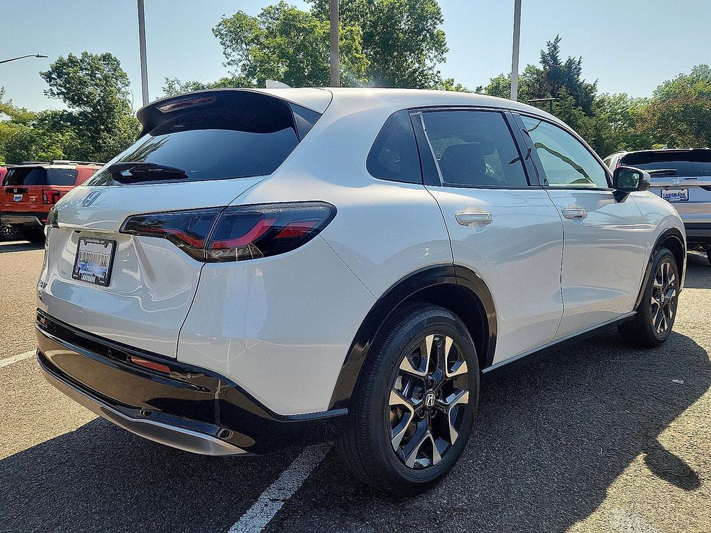 صورة 3 لـ 2027 Honda HR-V