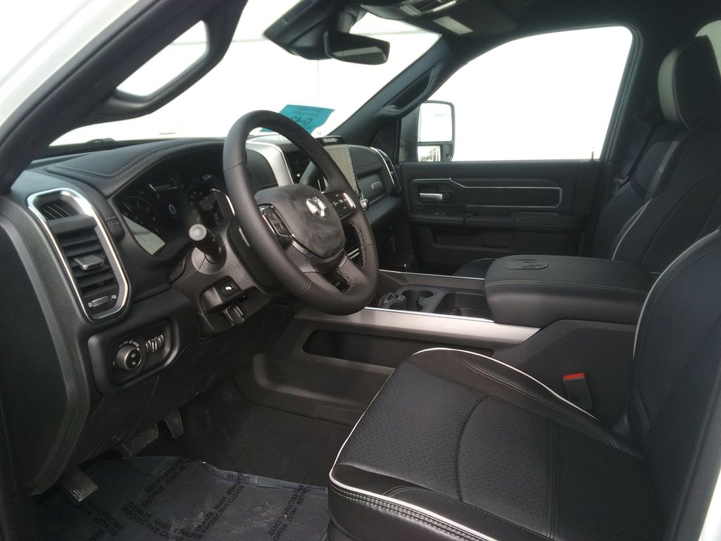 صورة مصغرة 13 لـ 2026 RAM 2500 LARAMIE CREW CAB 4X4 6'4' BOX
