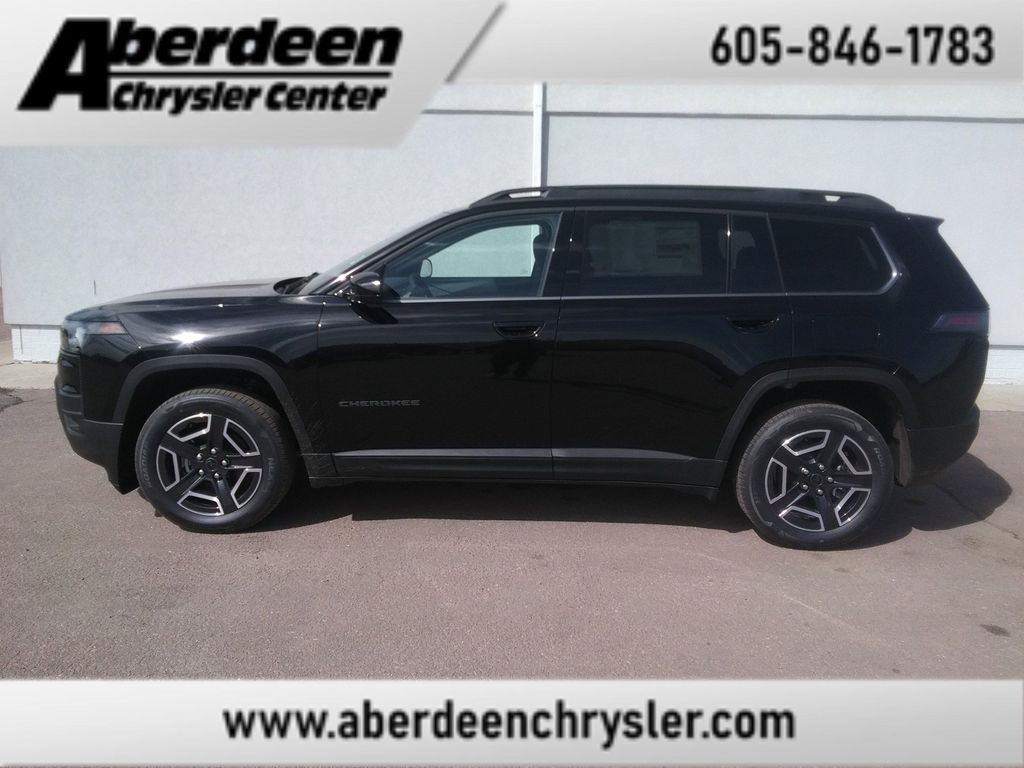 New 2026 Jeep Cherokee Laredo 4x4