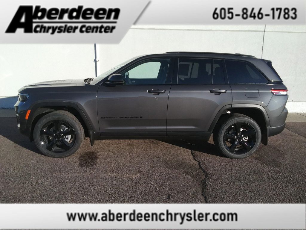 New 2025 Jeep Grand Cherokee Altitude