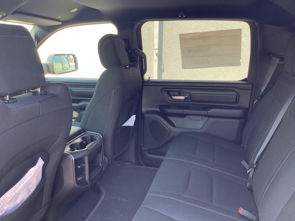 صورة 9 لـ 2026 RAM 1500 EXPRESS
