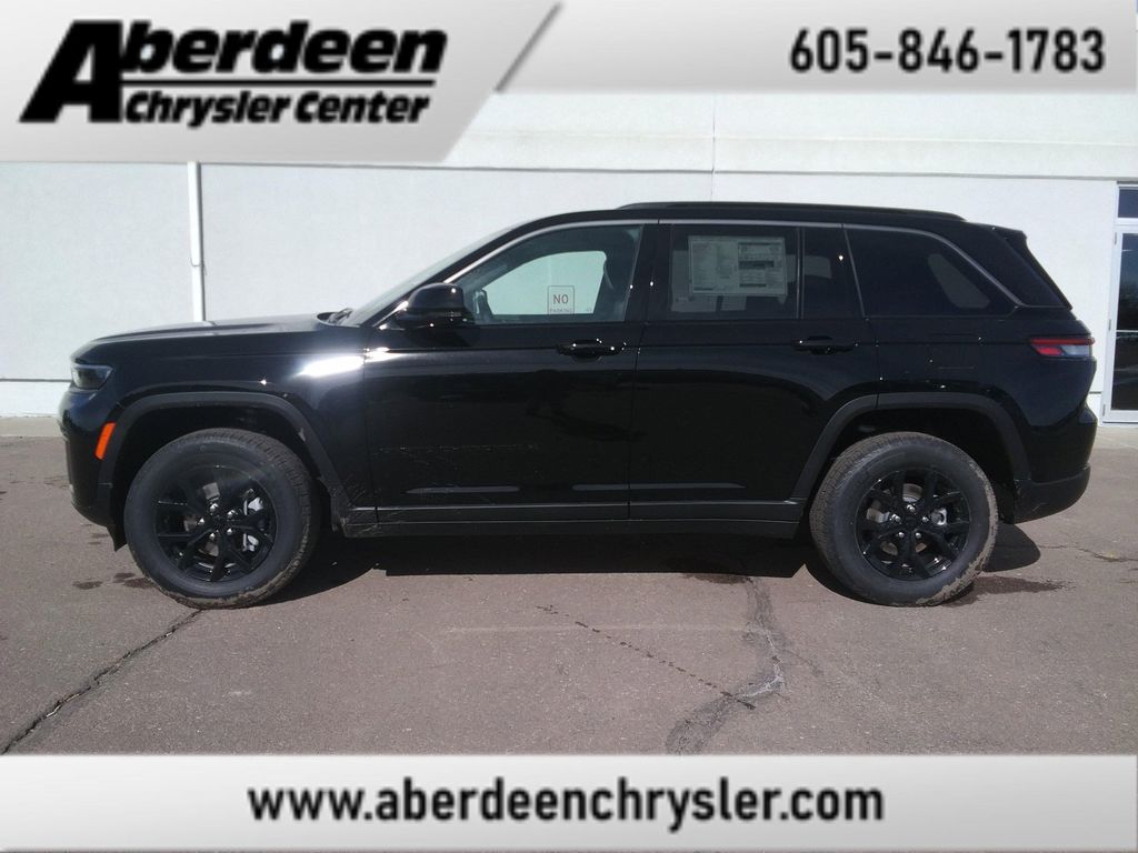 New 2026 Jeep Grand Cherokee Altitude