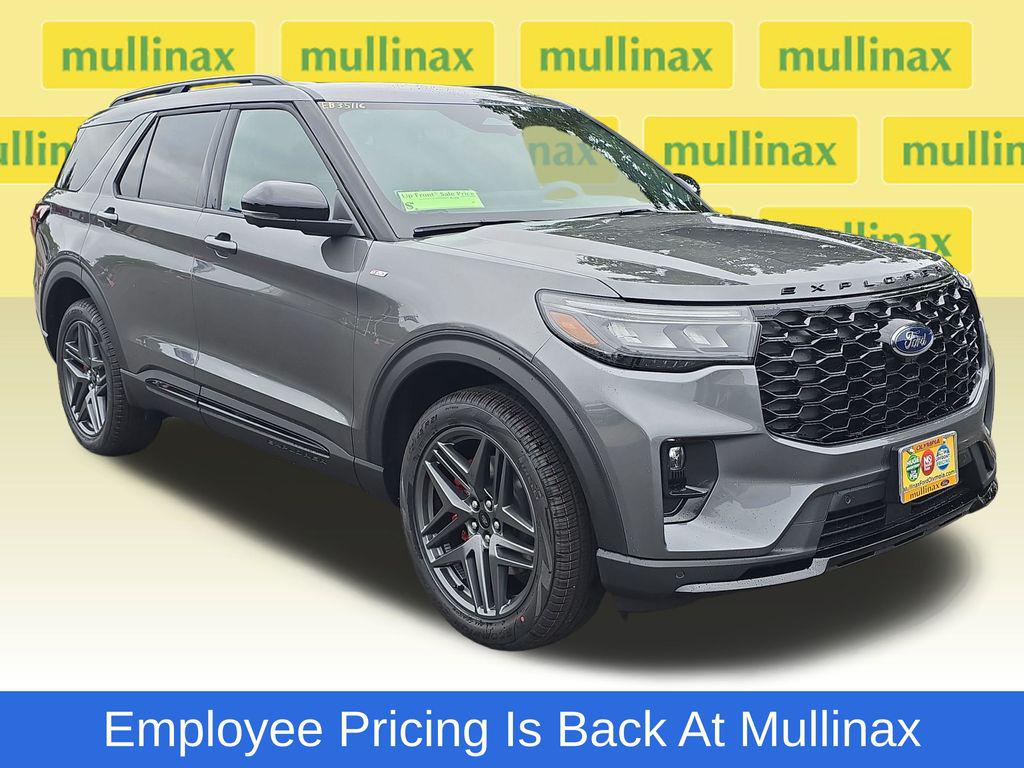 New 2026 Ford Explorer ST-Line