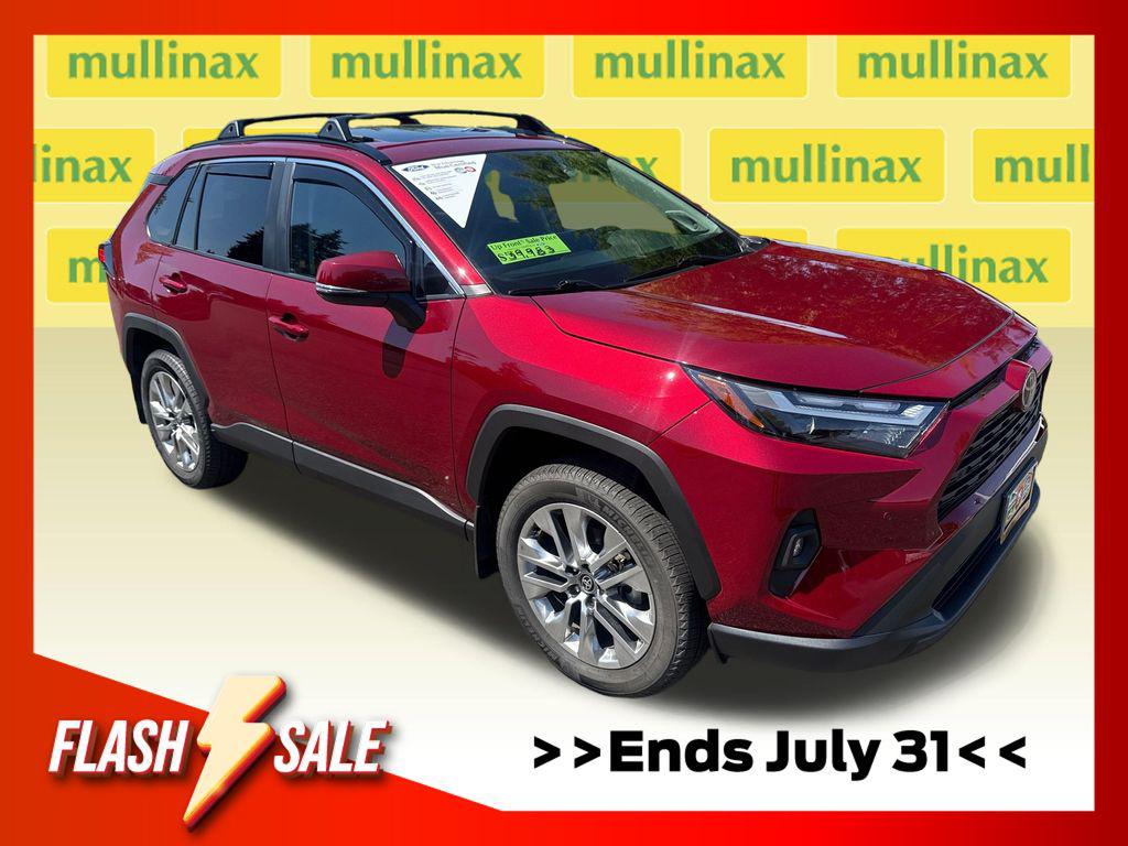 2025 Toyota RAV4 XLE PREMIUM — фото 1