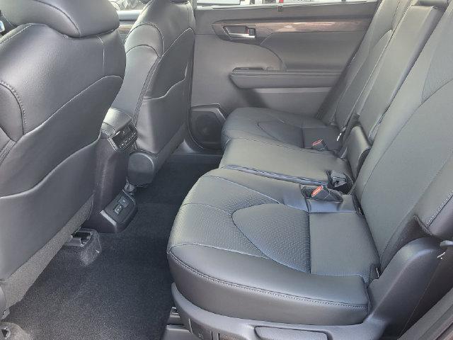 2026 Toyota HIGHLANDER LIMITED — миниатюра 15