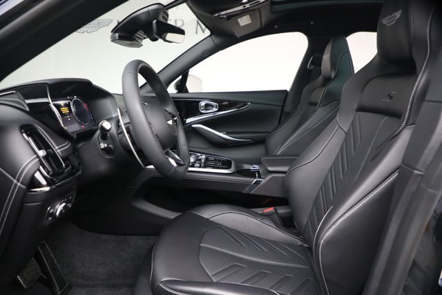 2026 Aston Martin DBX S — миниатюра 31