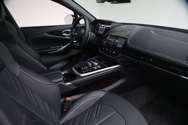 2026 Aston Martin DBX S — миниатюра 24