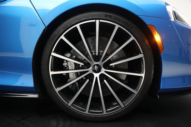 صورة 38 لـ 2021 Mclaren GT COUPE