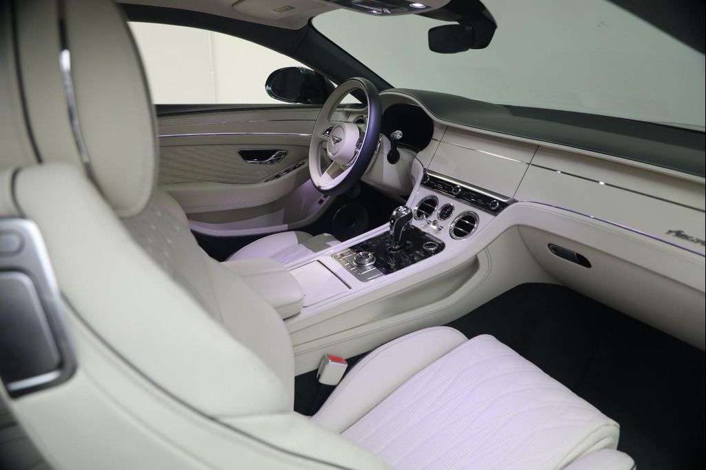 2026 Bentley CONTINENTAL GT BASE — миниатюра 22