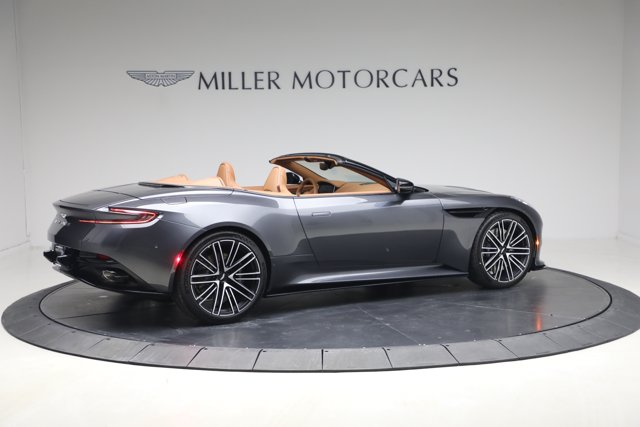 صورة 8 لـ 2026 Aston Martin DB12 VOLANTE
