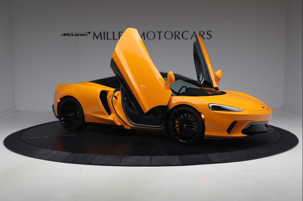 صورة 33 لـ 2023 Mclaren GT COUPE