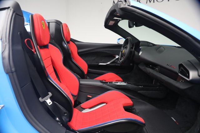 2025 Ferrari 296 GTS CONVERTIBLE — фото 18