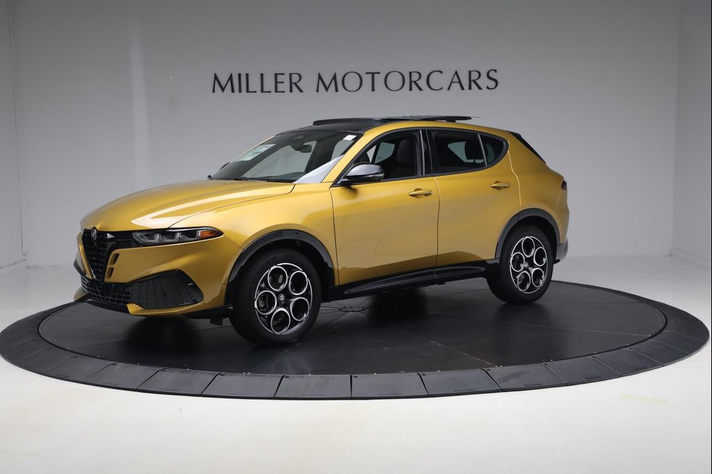 New 2026 Alfa Romeo Tonale Sprint AWD