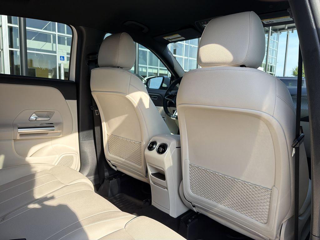 2026 Mercedes-BENZ GLA 缩略图 17