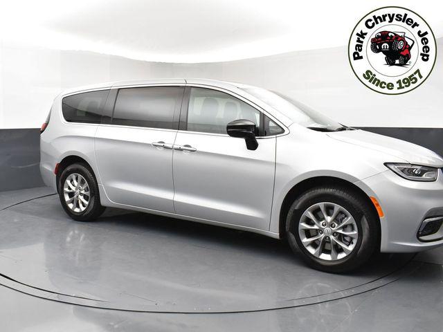 New 2026 Chrysler Pacifica L
