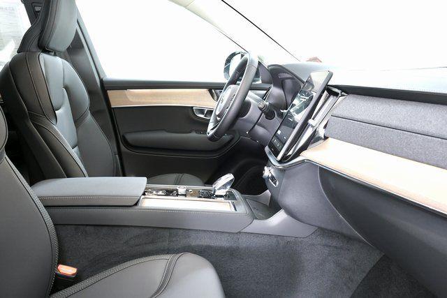 صورة مصغرة 21 لـ 2026 Volvo XC90 PLUS, B6 AWD GAS (MILD HYBRID), GASOLINE, BRI
