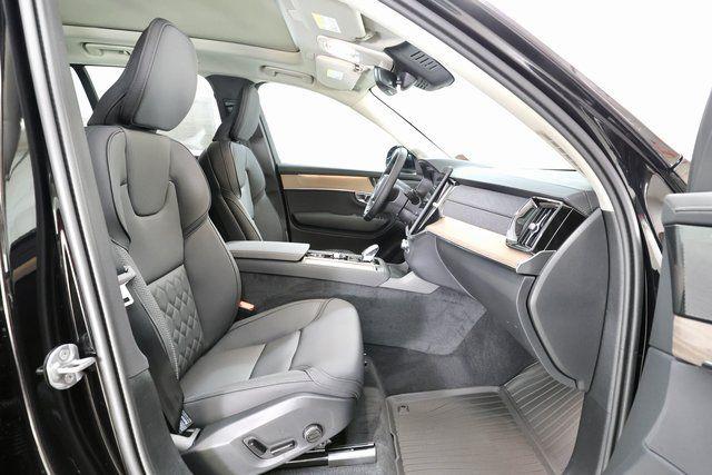 صورة مصغرة 22 لـ 2026 Volvo XC90 PLUS, B6 AWD GAS (MILD HYBRID), GASOLINE, BRI