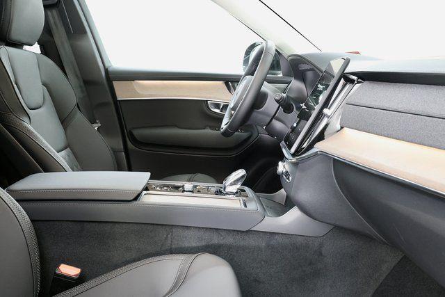 صورة مصغرة 21 لـ 2026 Volvo XC90 PLUS, B6 AWD GAS (MILD HYBRID), GASOLINE, BRI