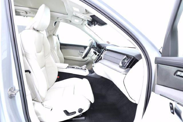 صورة مصغرة 23 لـ 2026 Volvo XC90 ULTRA, B6 AWD GAS (MILD HYBRID), GASOLINE, BR