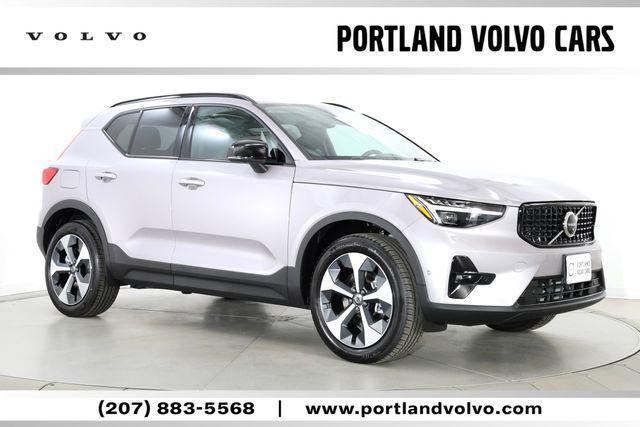 New 2026 Volvo XC40 Plus, B5 AWD Gas (mild hybrid), Dark