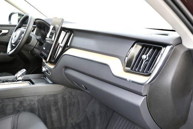 صورة مصغرة 20 لـ 2026 Volvo XC60 B5 PLUS