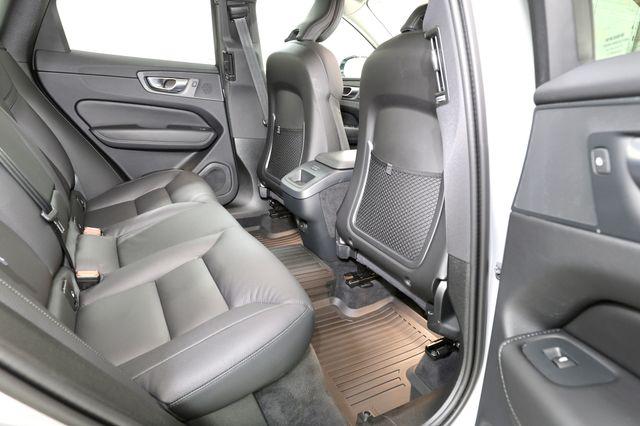2024 Volvo XC60 B5 PLUS DARK THEME — миниатюра 20