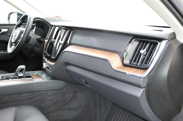 2024 Volvo XC60 B5 PLUS DARK THEME — миниатюра 22