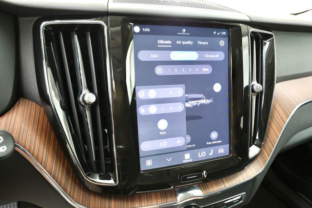 2024 Volvo XC60 B5 PLUS DARK THEME — миниатюра 27