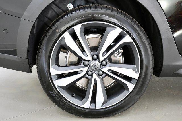 صورة 10 لـ 2026 Volvo V60 CROSS COUNTRY PLUS, B5 AWD GAS (MILD HYBRID)