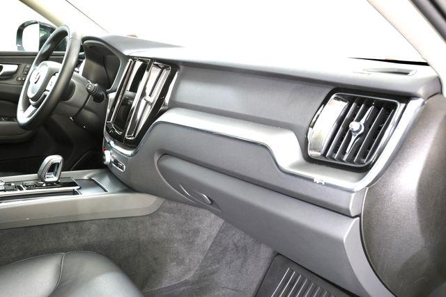 2025 Volvo XC60 B5 CORE 缩略图 21