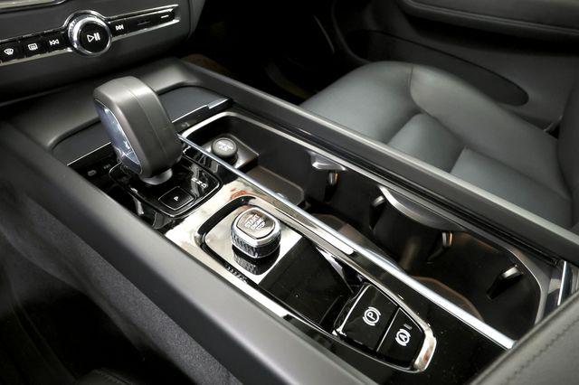 2025 Volvo XC60 B5 CORE 缩略图 25